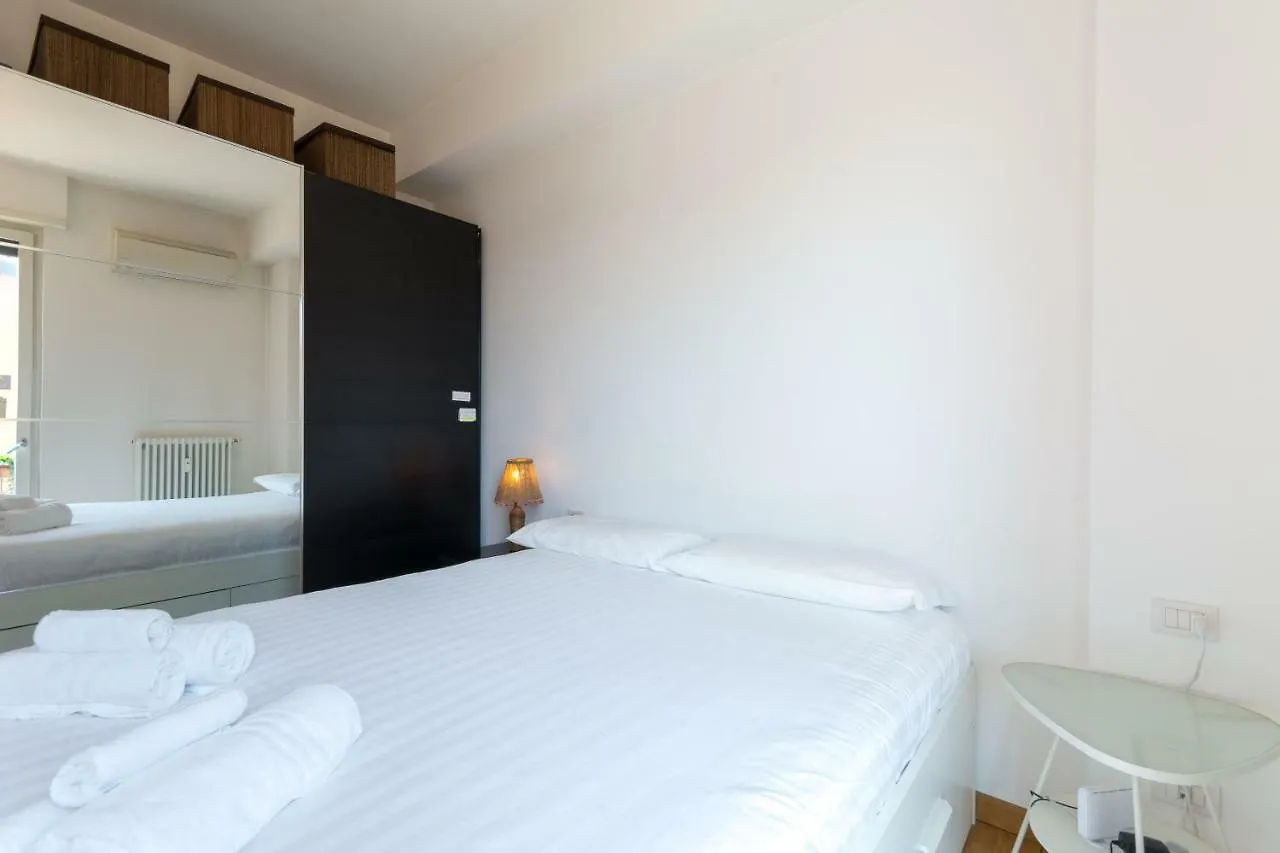 Appartamento Navigli 6 Deluxe Milano Italia